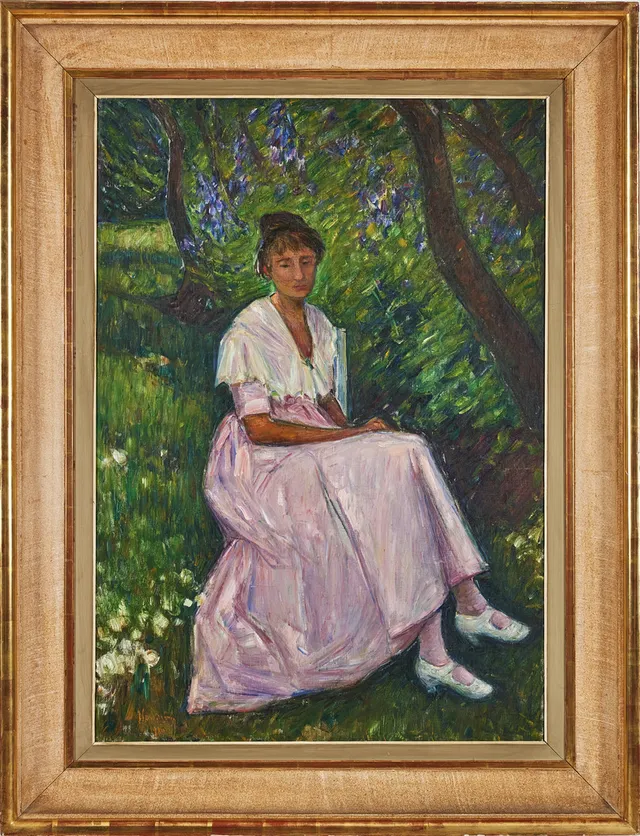 KARL NORDSTRÖM. "Inger sittande i skär klänning", olja på duk, 94 x 66 cm.