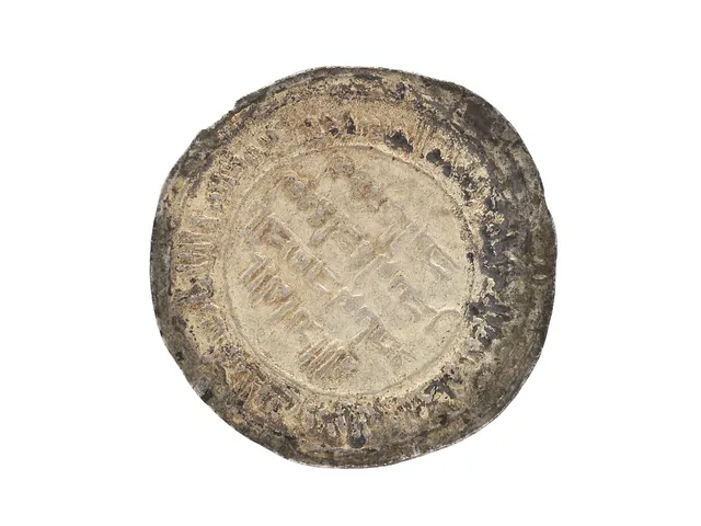 MYNT, silver, Dirham, 97 AH (ca 716 e.Kr.), Umayyadiska kalifatet, kvalité ca 1/1+, diameter 27 mm, vikt 2,7 g.