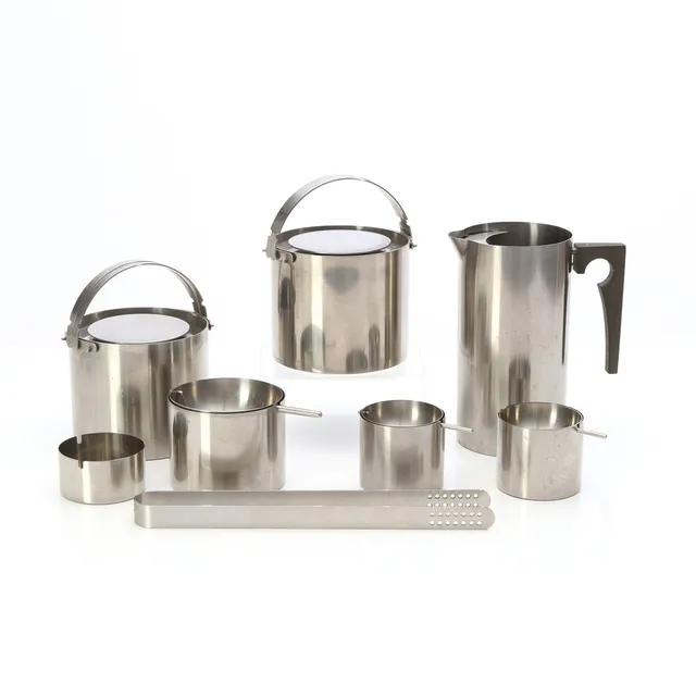 ARNE JACOBSEN. STELTON, ÅTTA DELAR. Rostfritt stål. "Cylinda".