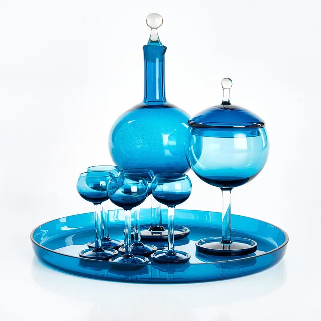 NANNY STILL. Likörset, 8 delar, "Harlekiini" (Harlekin), Riihimäen Lasi, Finland 1958–1968, klarglas och blåtonat glas.