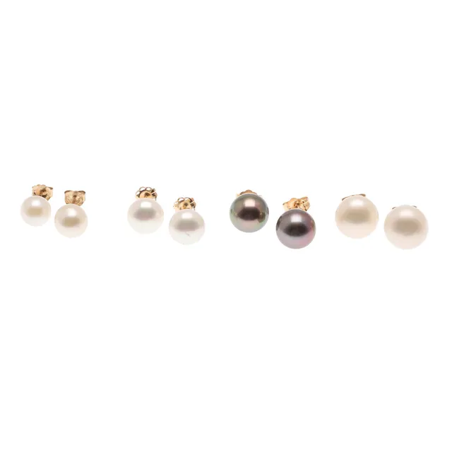 FOUR PAIRS OF CULTURED PEARL AND GOLD STUD EARRINGS.