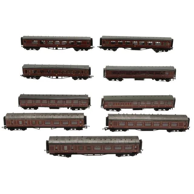 KIT BUILT 00 GAUGE COACHES - LMS.
