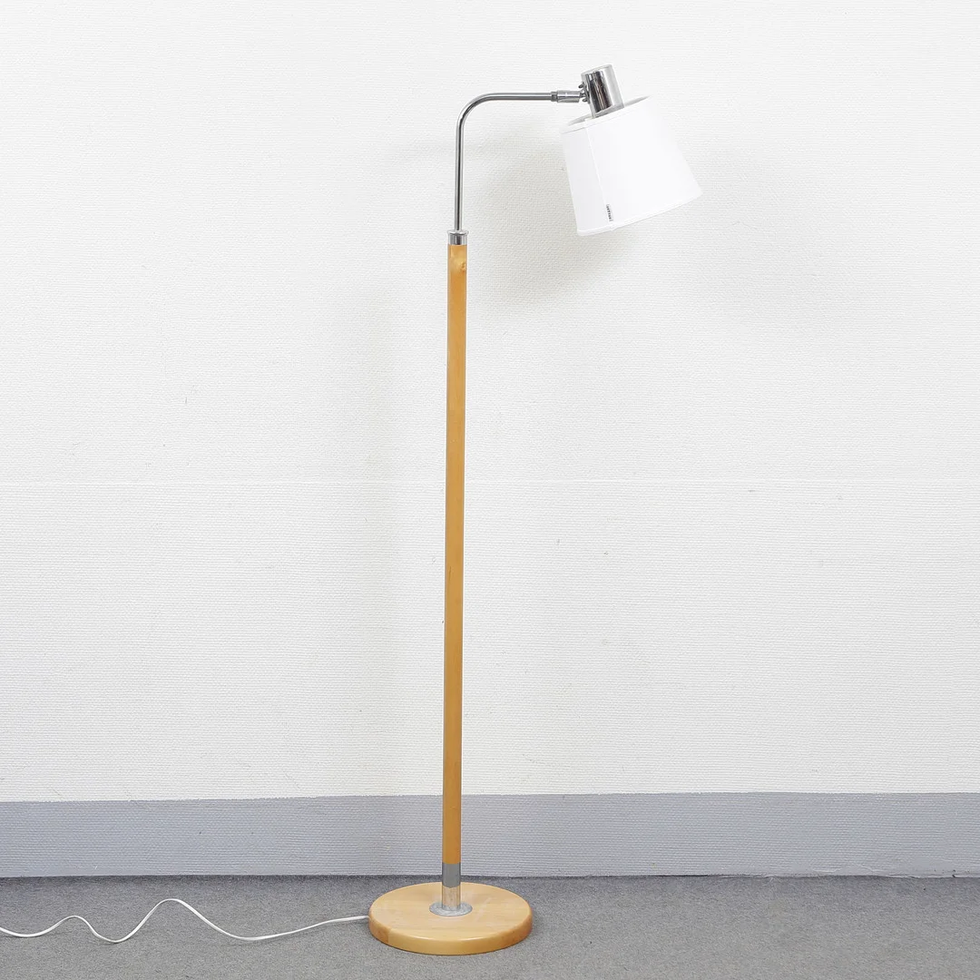 TOMAS JELINEK. Golvlampa, "Stockholm", IKEA, 1990-tal. — Floor lights — Auktionskammaren Sydost Kalmar