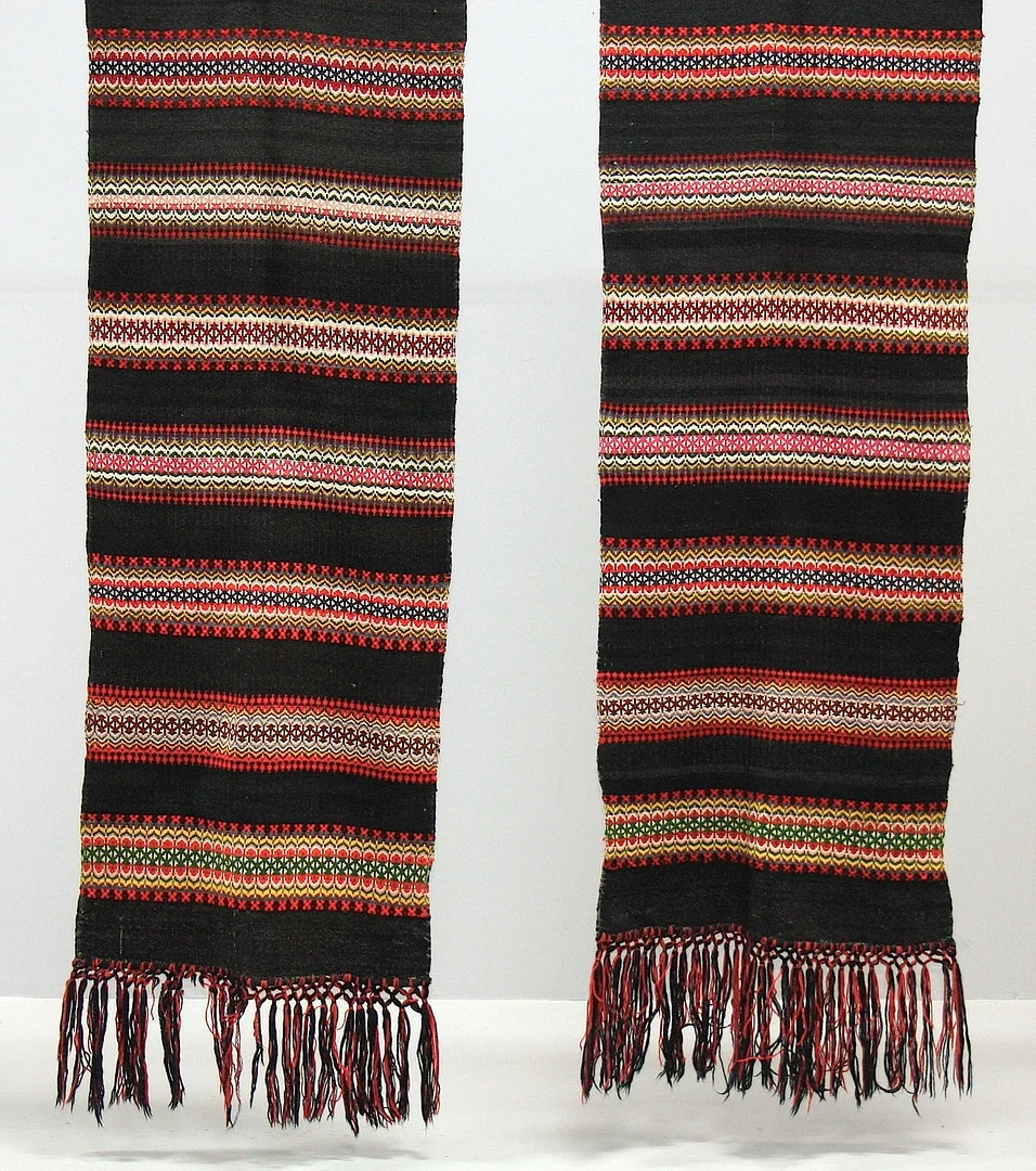 GARDINER/RANOR, ett par. — Textiles — Hälsinglands Auktionsverk