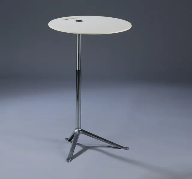 Kasper Salto. 'Little Friend' bord, Fritz Hansen