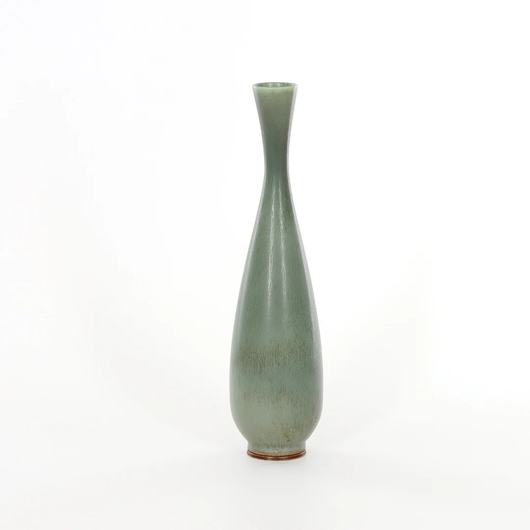 BERNDT FRIBERG. 1899-1981. Vas, 30 cm hög, Gustavsberg studio, 1960. — European — Auktionsverket Engelholm