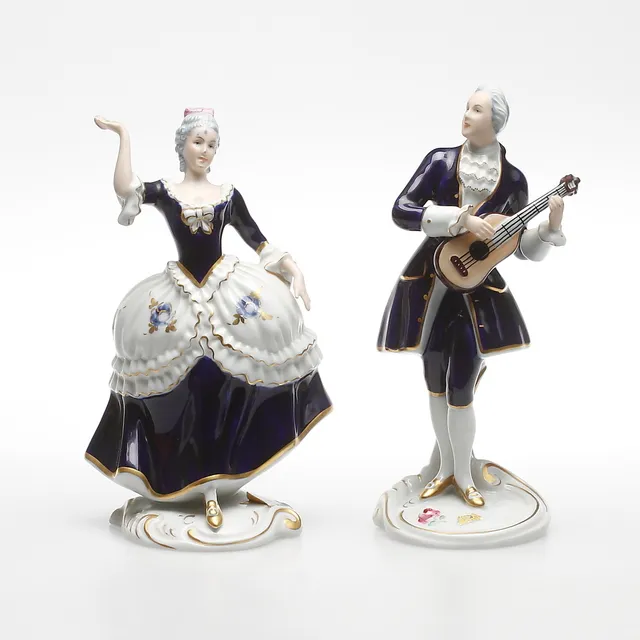 FIGURINER, ett par, Royal Dux.