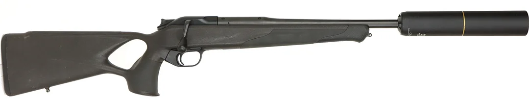 KULGEVÄR MED LJUDDÄMPARE, fabrikat Blaser, modell R8 Success, kaliber .308W, tillv.nr RR039876, se-nr SE2870673. — Rifles — Walter Borg