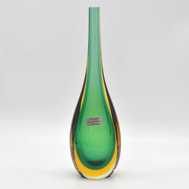 FLAVIO POLI. MURANO DESIGNERVASE, STUDIOGLAS, SOMMERSO, ITALIEN, UM 1960, MIT EINEM ETIKETT.