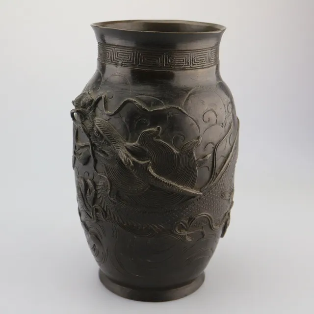 ANTIKE BRONZE VASE CHINA.