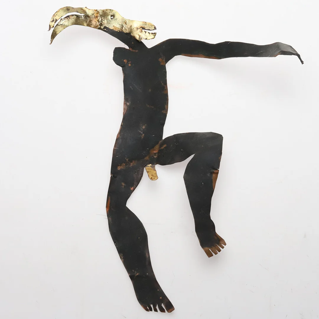 KARIN WARD. SKULPTUR. Skuren i koppar med förgyllda detaljer, signerad. — Sculptures & Bronzes — Örebro Stadsauktioner