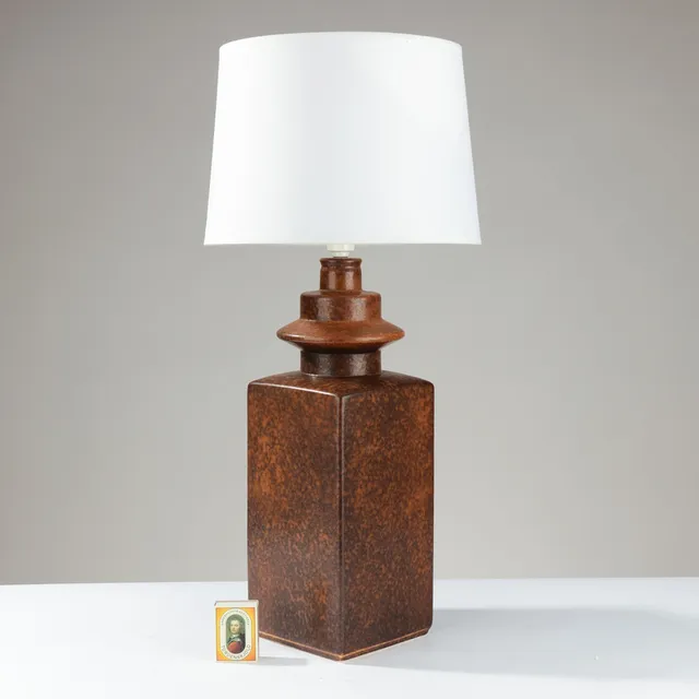 SØHOLM: Large and very rare stoneware table lamp glazed in reddish-brown shades, produced at Søholm on Bornholm, Denmark, 1960s/70s.
