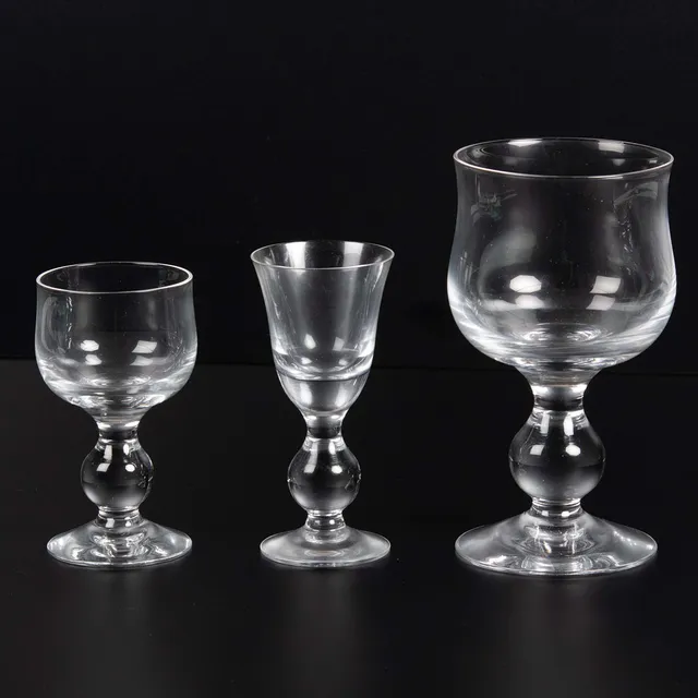 ERIK HÖGLUND. Kosta Boda "H 40" 31 delar glas.