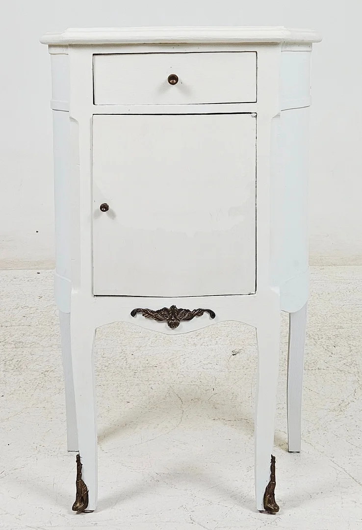 SÄNGBORD, rokokostil, 1900-tal. — Tables — Auktionshuset Thörner & Ek