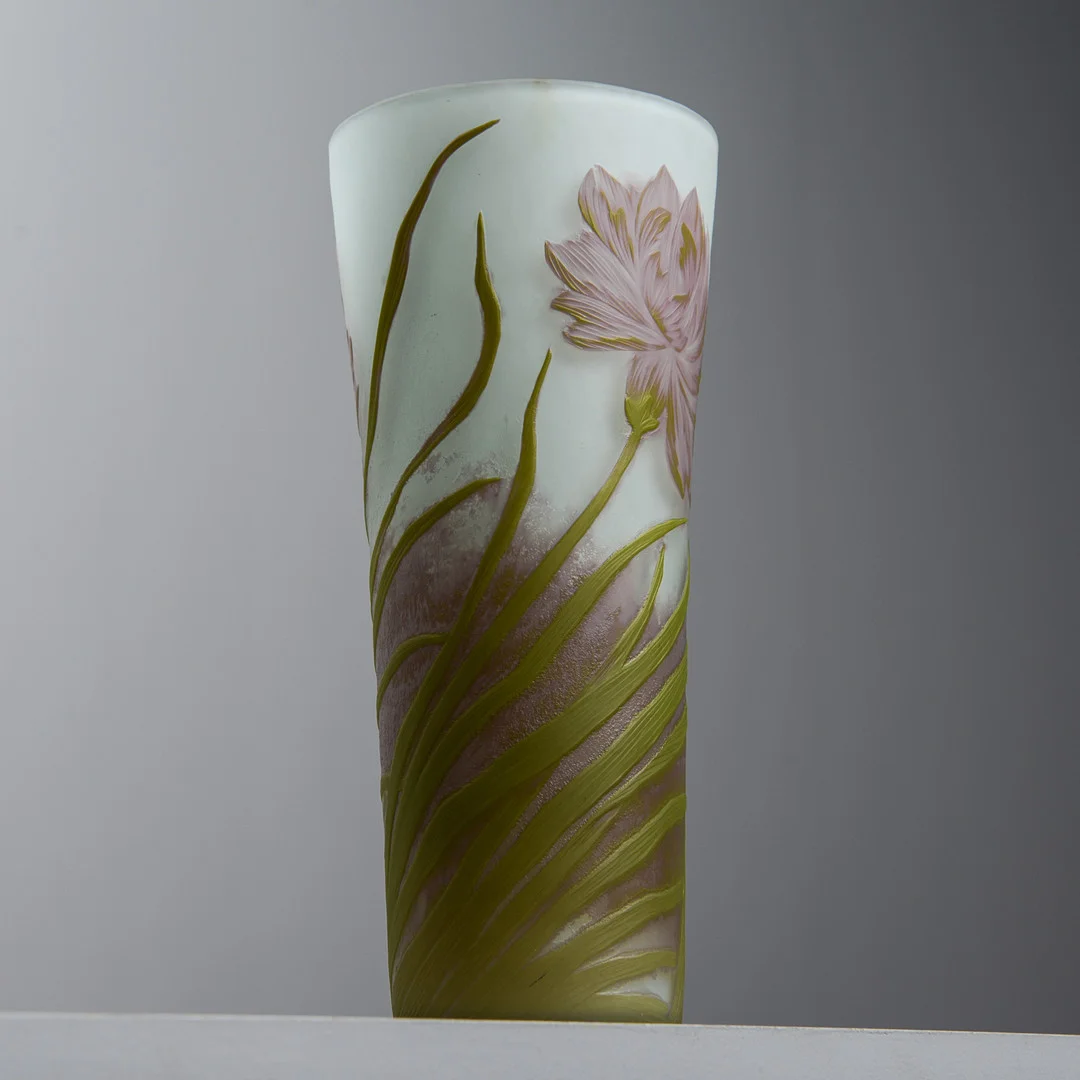 AXEL ENOCH BOMAN. Vas, överfång, Reijmyre, signerad, tidigt 1900-tal. — Art glass — Formstad Auktioner