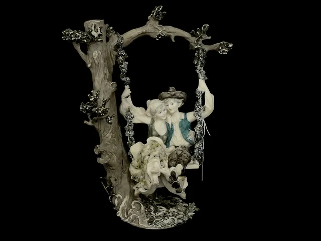 Figurin Giuseppe Armani 1981, h 33,5cm