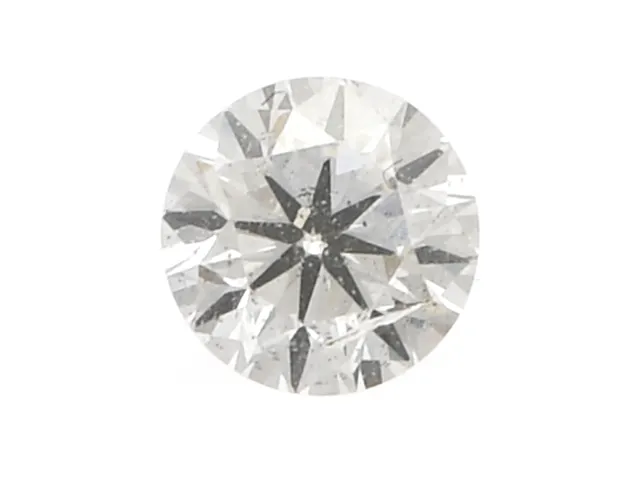 DIAMANT, briljantslipad, 0,30 ct, TCa(K)/P, skada på kronan och nagg på kuletten.