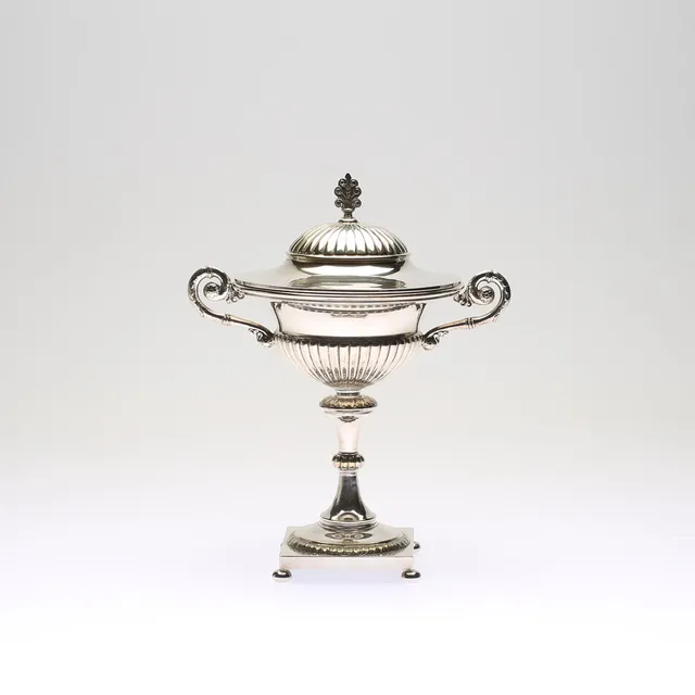 STRÖSOCKERSKÅL, nysilver, sengustaviansk stil, GAB, 1900-tal.