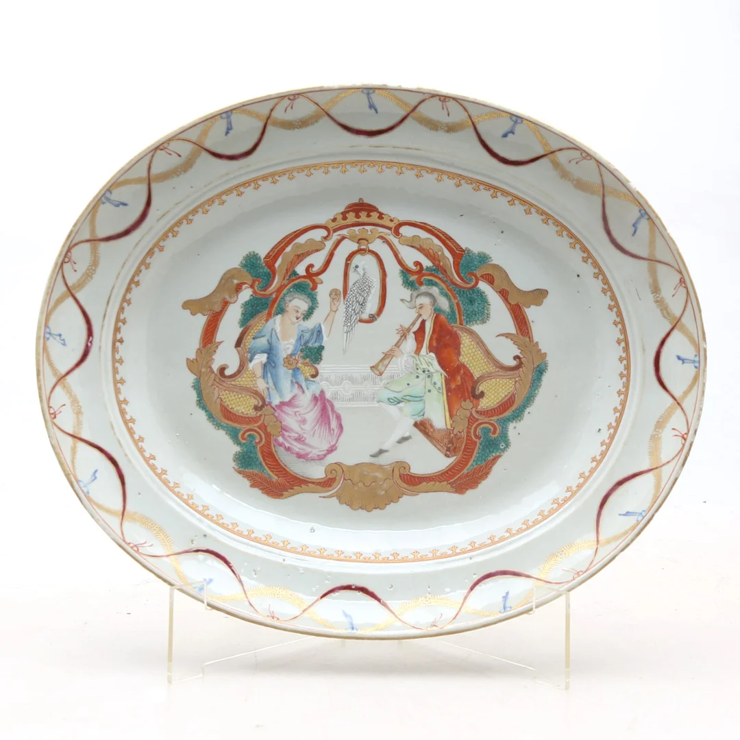 CHINESE Qianlong fountain with courtly scene in “pink family” porcelain from the East India Company, from the 18th century. — Oriental — Balclis
