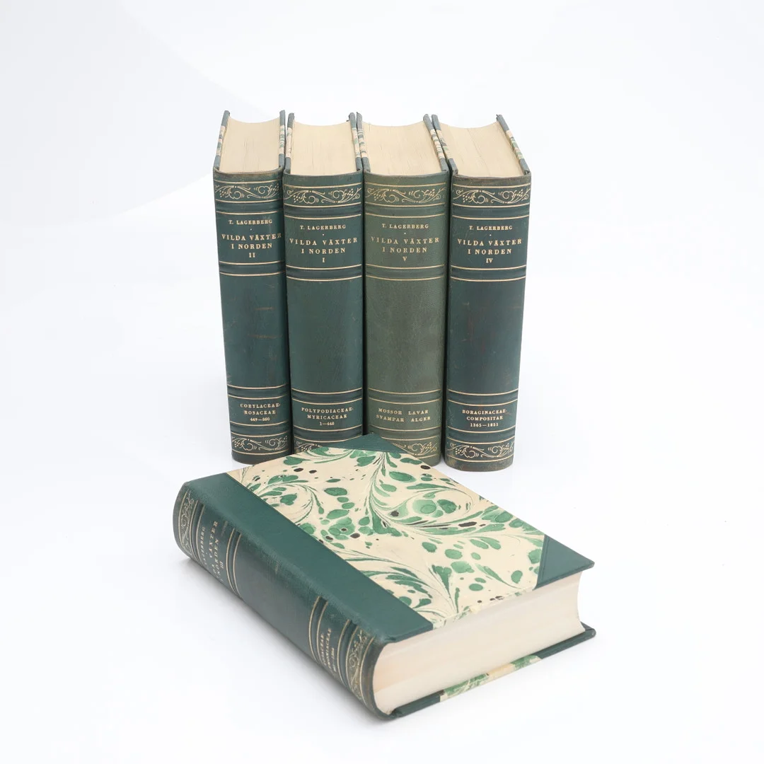 VILDA VÄXTER I NORDEN, 5 band. — Books — Södermanlands Auktionsverk
