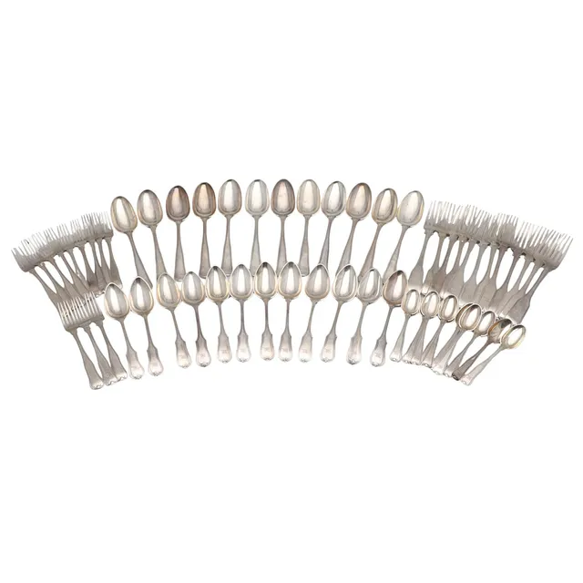 A MIXED PART CANTEEN OF 19TH CENTURY DANISH/CONTINENTAL SILVER FLATWARE.