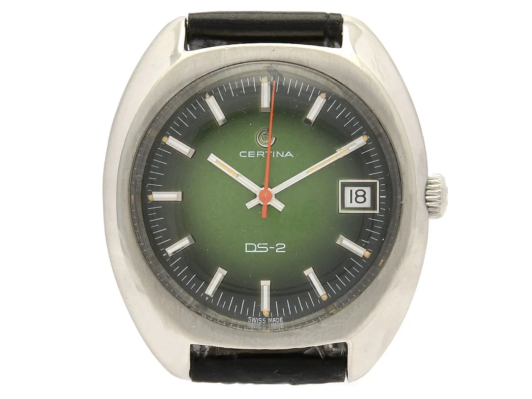 CERTINA, DS-2 (Swiss Made), Cal 25-661 M, Serie nr. 346825, Boett nr. 852.1x00.41, herrur, 38 mm, stål, manuell, plexiglas, datum, skadad urtavla, läderband, ca 1970. — Klockor/Certina — Kaplans