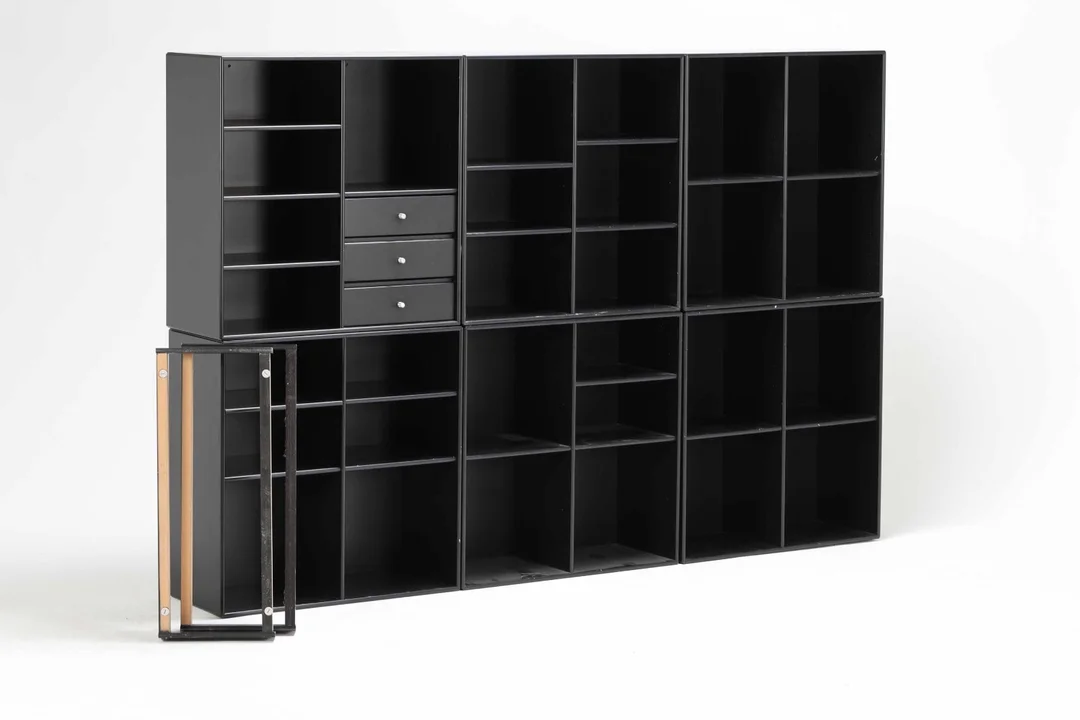 Peter J. Lassen (b. 1930): Six Montana modules (6+2) — Furniture/Cabinets, chests of drawers — Lauritz