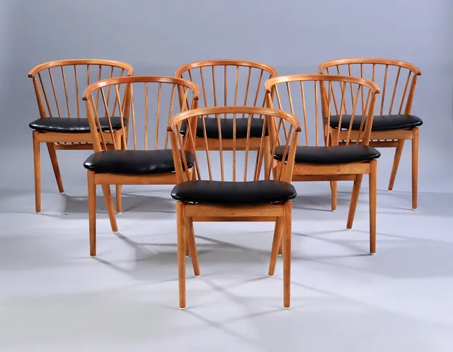 Helge Sibast. A set of six armchairs made in teak and oakwood, model 6. (6)