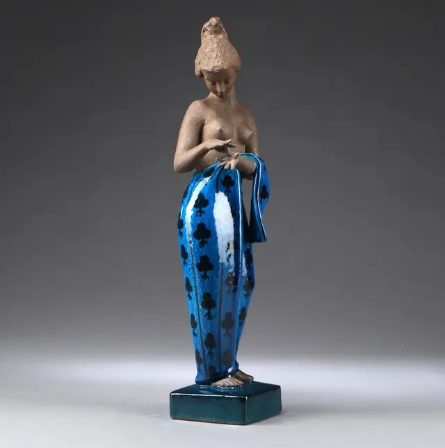 Johannes Hedegaard for Royal Copenhagen. 'Yasmin', kvindefigur af glaseret stentøj