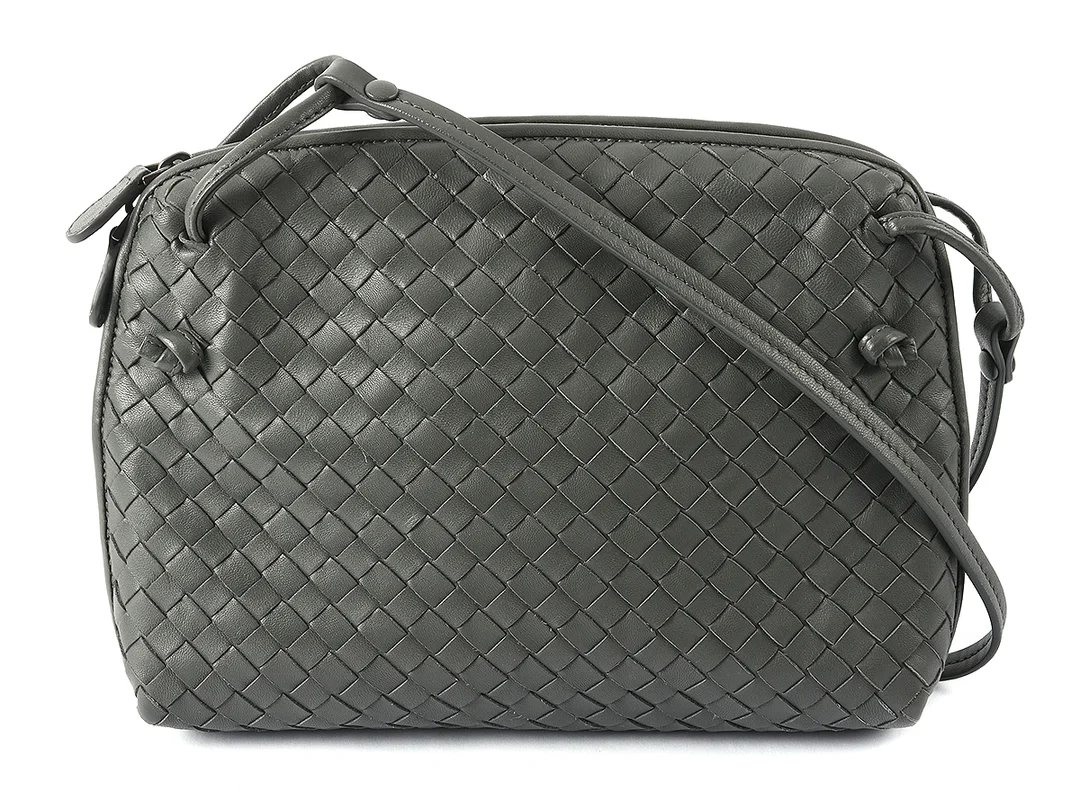 VÄSKA, BOTTEGA VENETA, Nodini, Intrecciato, grått flätat läder, 24x16x5cm, dustbag, — Accessoarer/Väskor — Kaplans