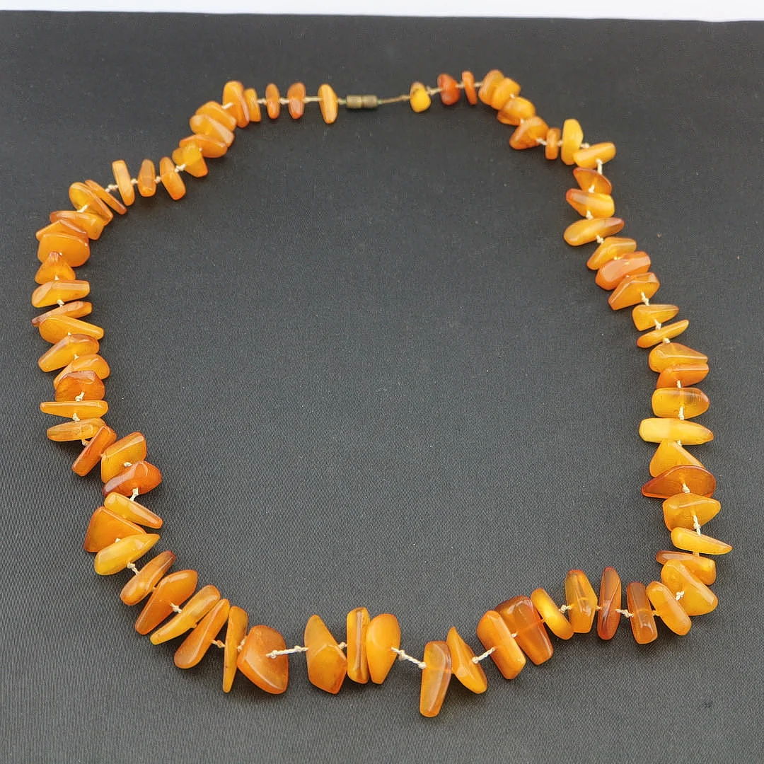 BUTTERSCOTCH BERNSTEIN COLLIER. — Necklace — Kunst- und Auktionshaus Kleinhenz