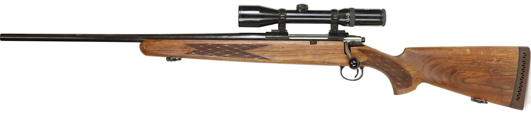 KULGEVÄR, VÄNSTER, Repeter, fabrikat Varberger, modell 757, kaliber 30-06, tillv.nr 5545, se-nr Beg. — Rifles — Walter Borg