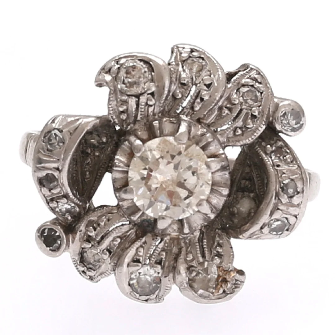 Diamonds floral ring, mid 20th Century. — Rings — Balclis