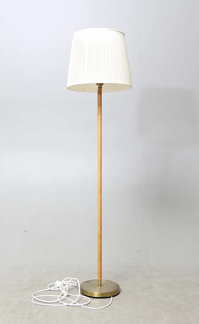 GOLVLAMPA, 1900-talets mitt.