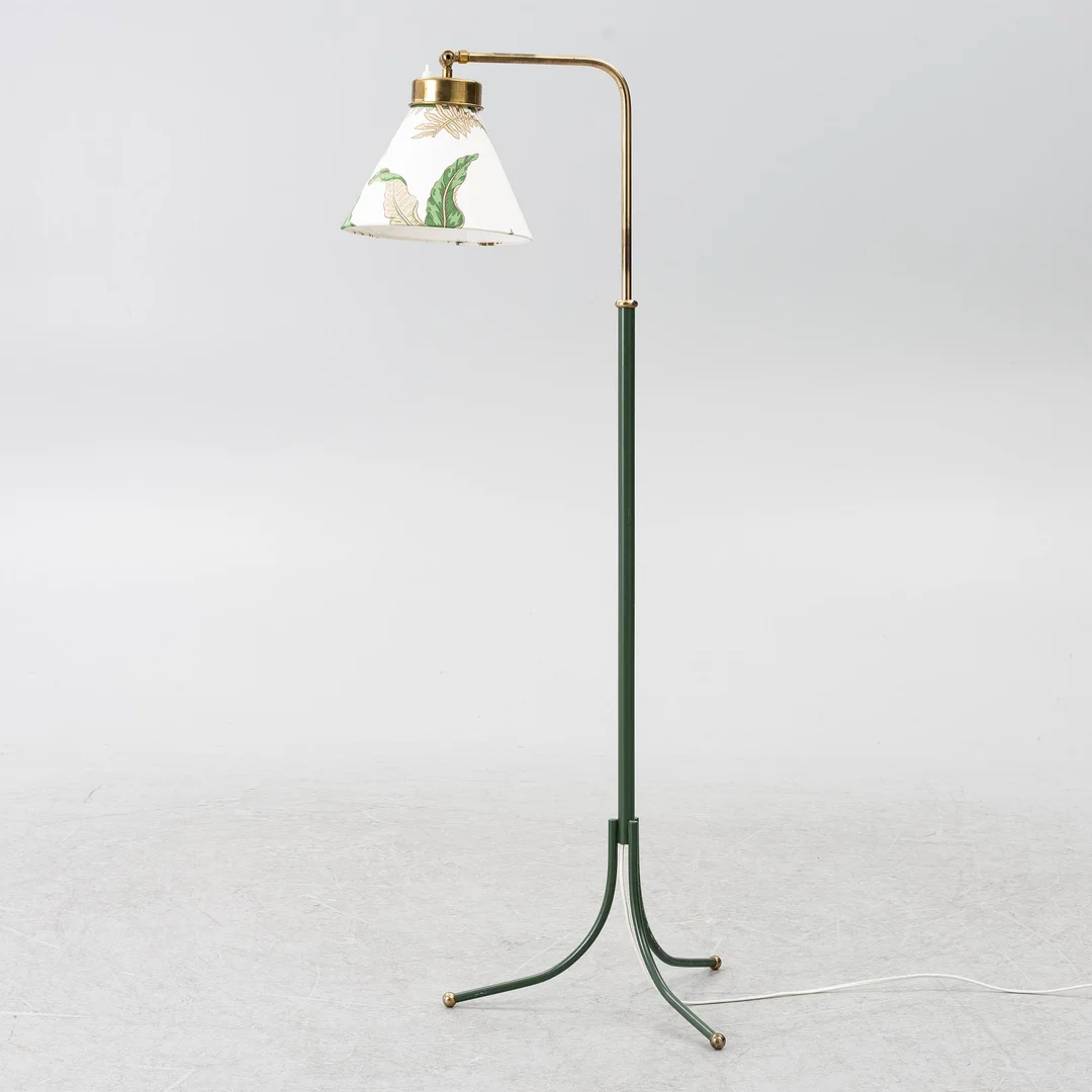 Josef Frank, Golvlampa, modell 1842, Firma Svenskt Tenn. — Belysning/Golvlampor — Bukowskis