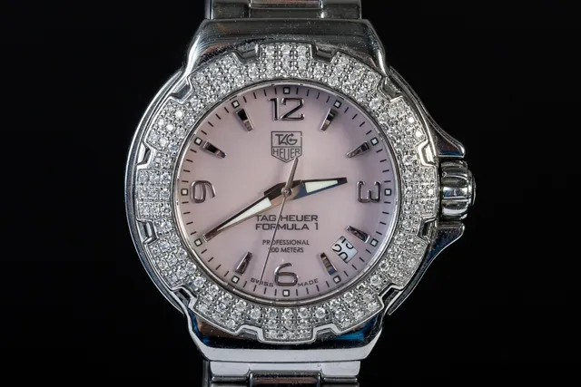 TAG Heuer Formula 1 dame armbåndsur med 120 diamanter