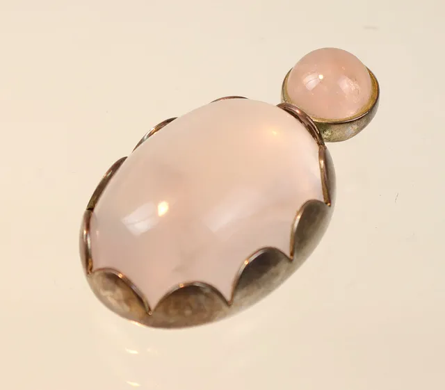 GROSSER ROSENQUARZ ANHÄNGER, SILBER 925.
