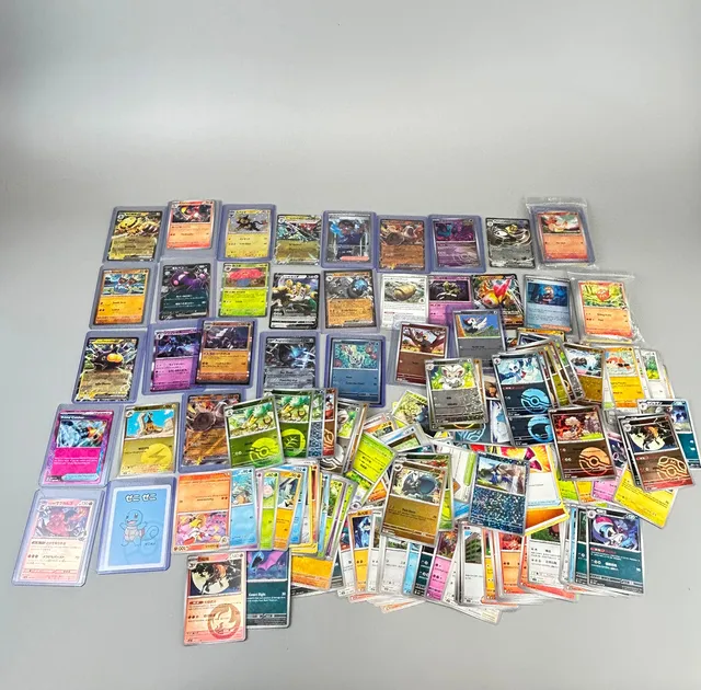 MIXED POKÉMON CARDS.