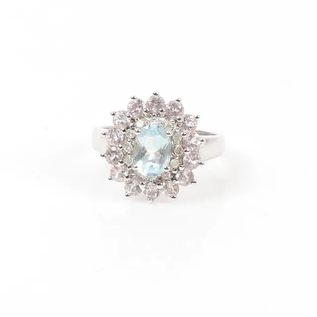 9CT GOLD AQUAMARINE, DIAMOND AND KYANITE CLUSTER RING.