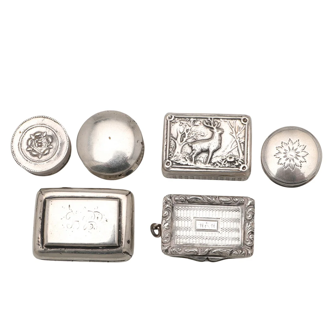 A WILLIAM IV SILVER VINAIGRETTE. — Silver — Lawrences Auctioneers