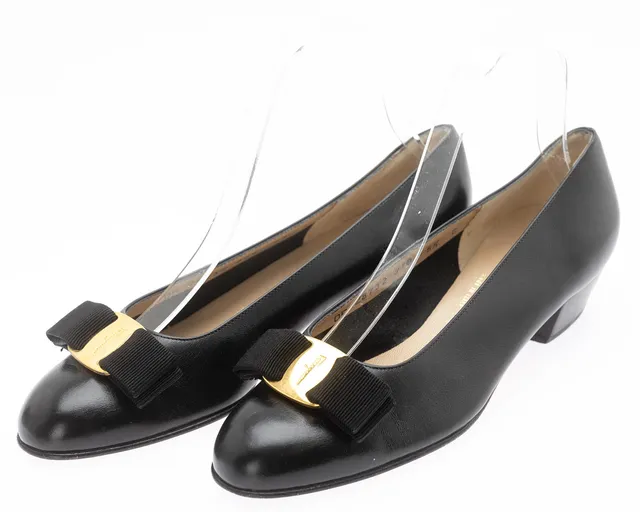 SALVATORE FERRAGAMO. Pumps, Größe US 5,5 / EU 35,5.
