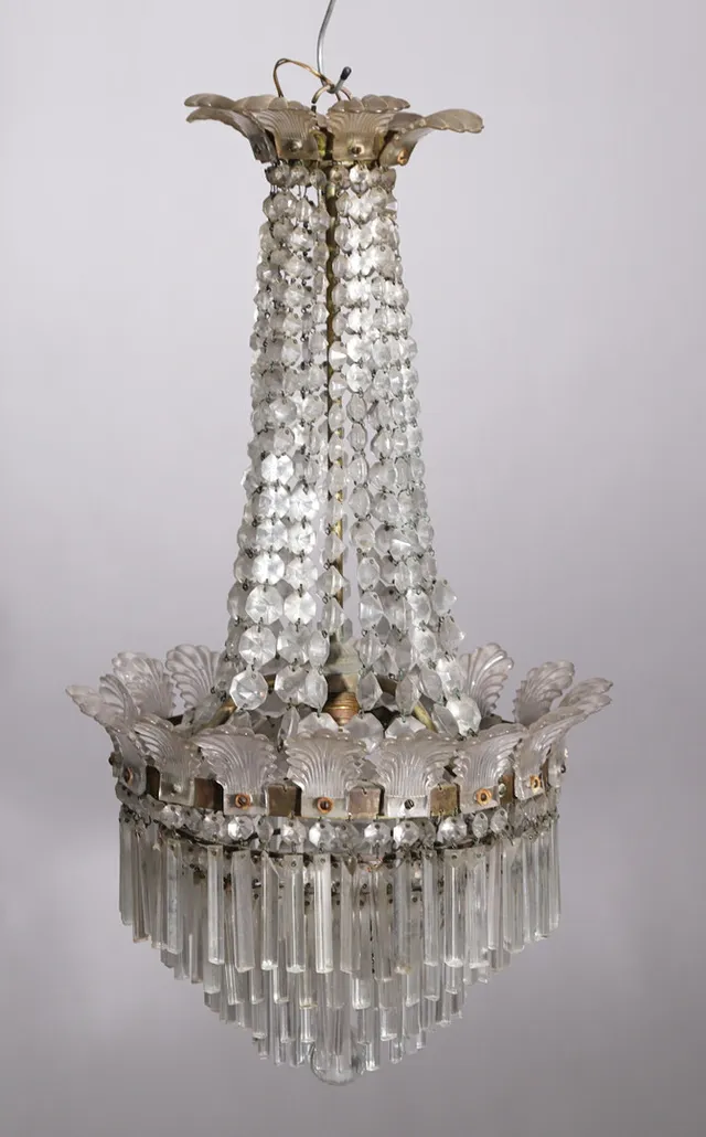 LÁMPARA EN CRISTAL.