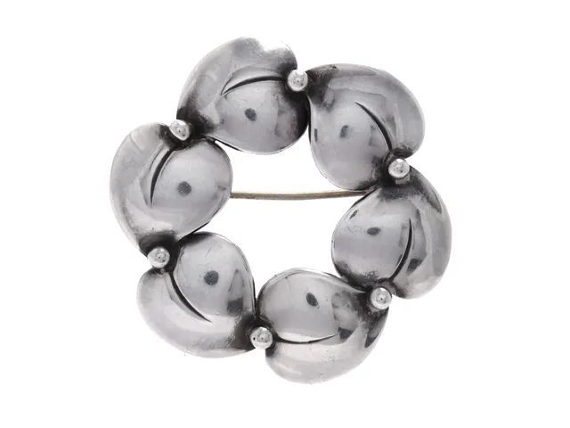 N E FROM, brosch, sterlingsilver, Danmark, diameter 3,5 cm, vikt 10,5 g.