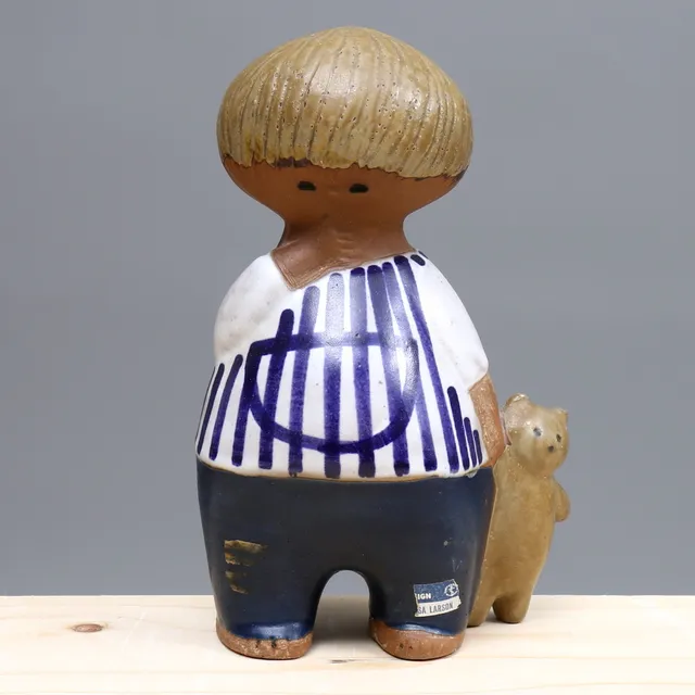 LISA LARSON. figurin, "Malin" ur serien Larssons Ungar, Gustavsberg.