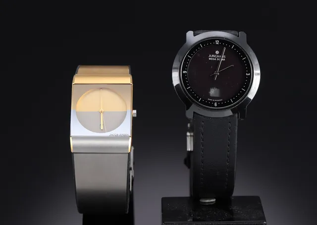 Junghans Mega Solar, Jacob Jensen. To herreure (2)