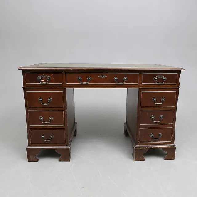 SKRIVBORD, engelsk stil, 1900-tal.