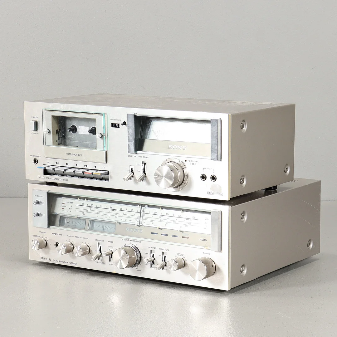 STEREODELAR Sony, Receiver STR-414L & Kassettdäck TC-U2, omkring 1980. — Audio, Vinyl & Hi-Fi — Karlstad Hammarö Auktionsverk