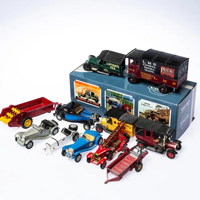 MODELLBILAR, b.la Corgi, Volvo trucks, mfl.
