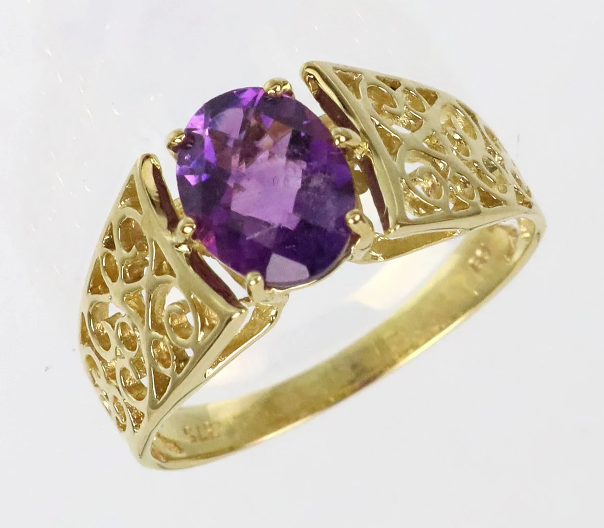 AMETHYST RING, Gold 375. — Rings — Auktionshaus Bossard