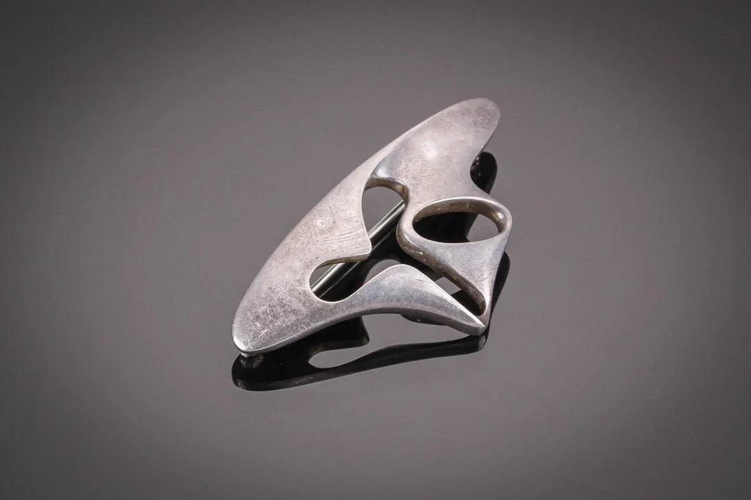 Henning Koppel for Georg Jensen. Splash broche af sterlingsølv, dess no 325 — Jewellery/Brooches — Lauritz